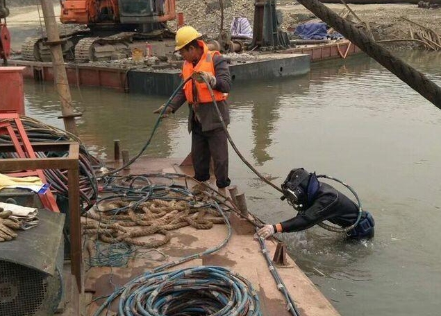 清水河潜水封堵打捞